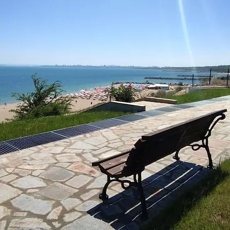Happiness Included, Sarafovo Apartman Burgasz