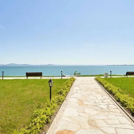 Happiness Included, Sarafovo